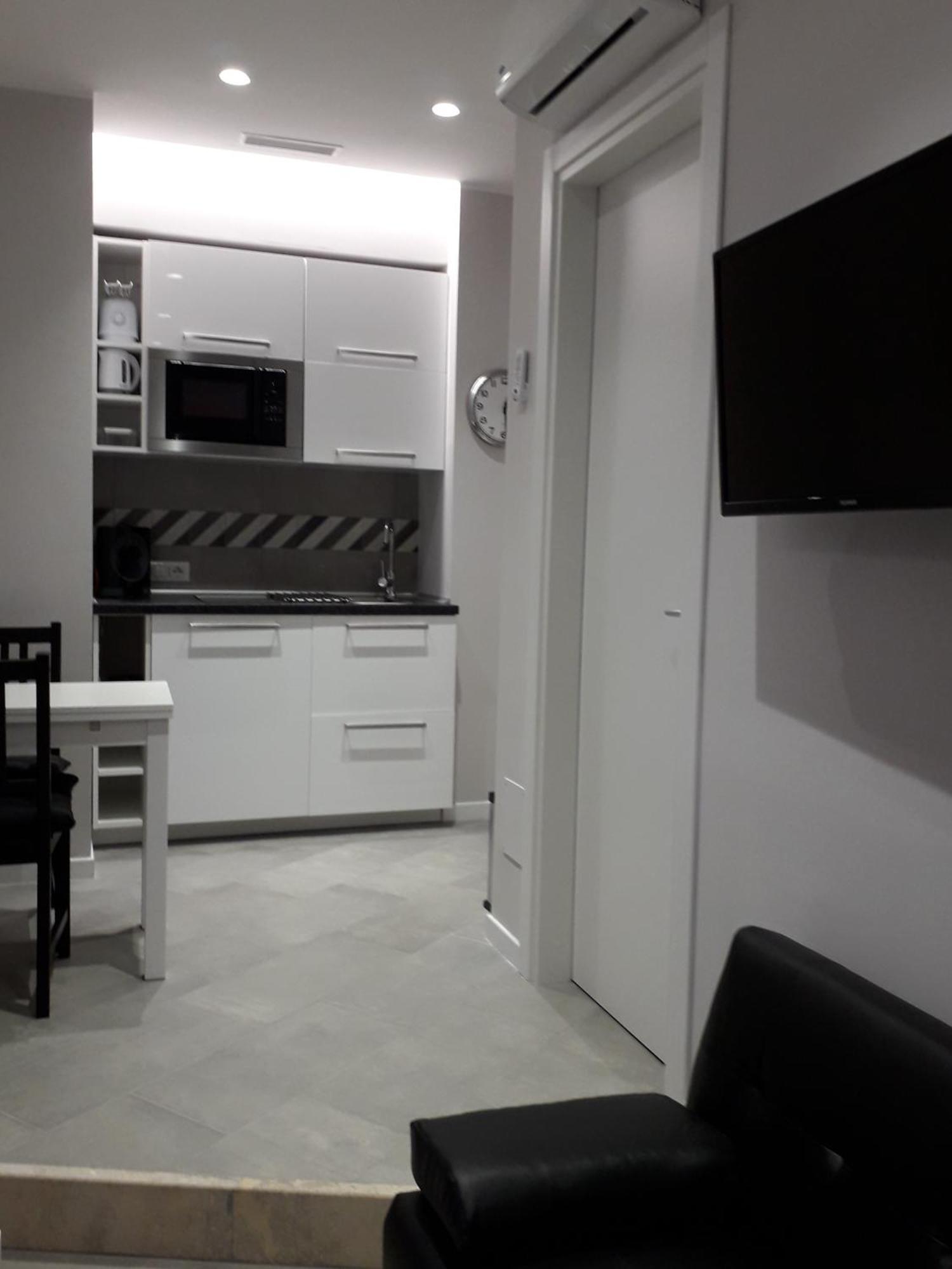 Interno 1 Ciampino Roma Luxury Apartment Con Balcone Zimmer foto